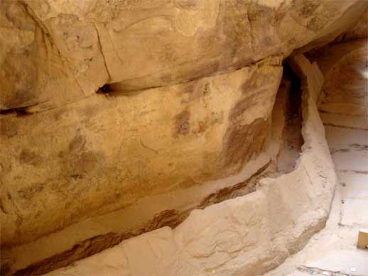 Древний водовод набатейцев.
 (Иордания.  Фото Лимарева В.Н.) 